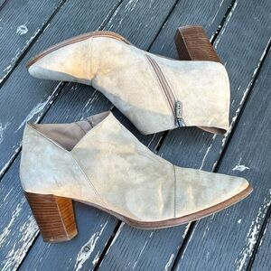 Italeau Marisa Waterproof Sand Cap Toe Ankle Boot Side Zipper Womens 11 Suede